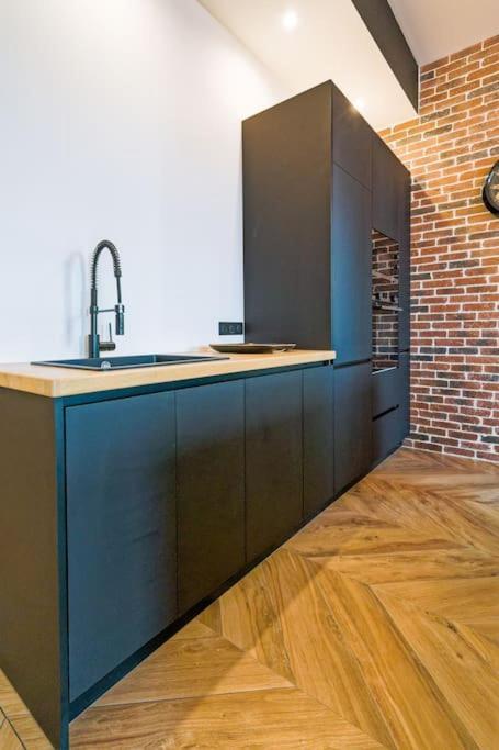 Appartement D'Exception En Centre Ville Sur Quai Сет Экстерьер фото